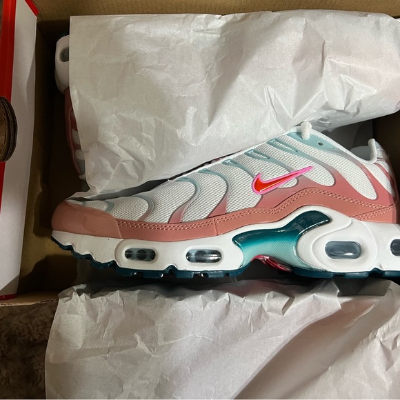 ✨Brand New✨ Nike Air Max Plus - Picture 5 of 10